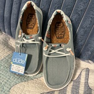 NWT Hey Dude Wendy Youth Shoes K12